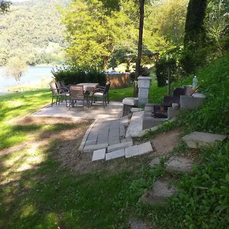 アパート Drinski San